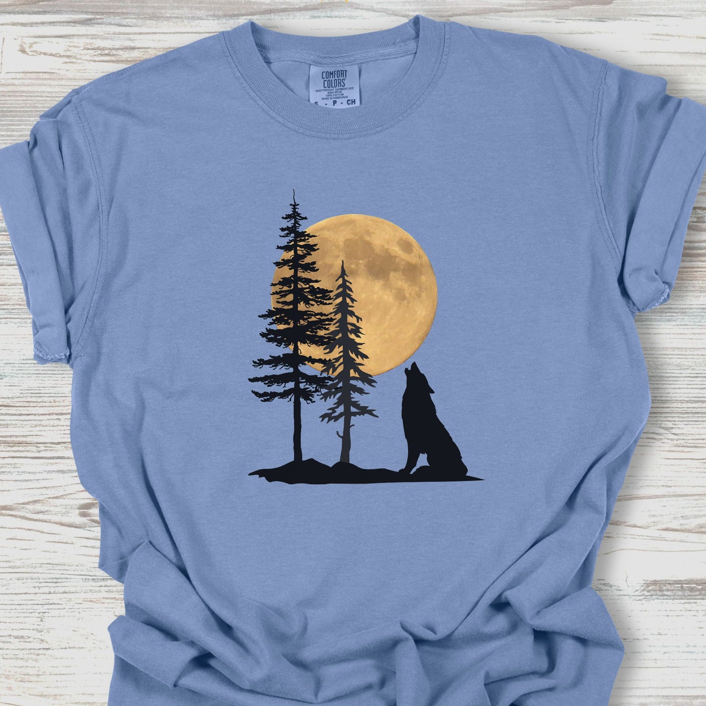 Wolf Howling Tee