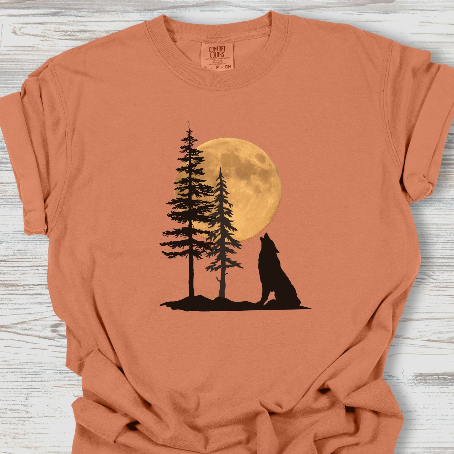 Wolf Howling Tee